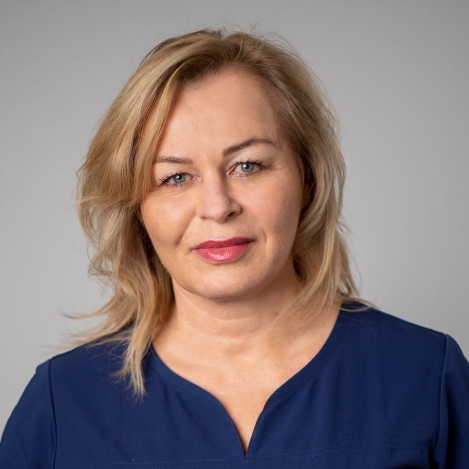 Dr Iwona Gołębiowska